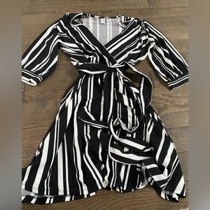 H&M long sleeve belted dress.